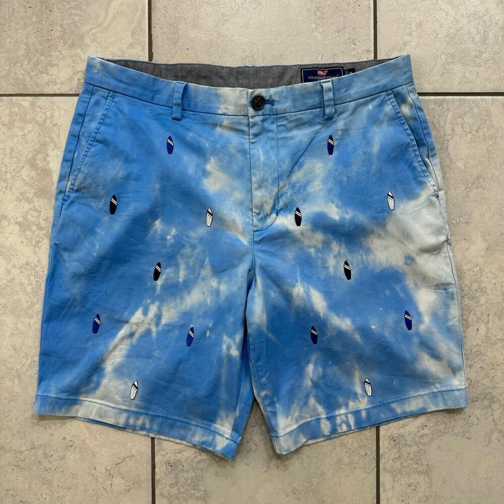 Vineyard Vines Size 34 Embroidered Surfboard Ocean Sky Tie Dye Blue Shorts